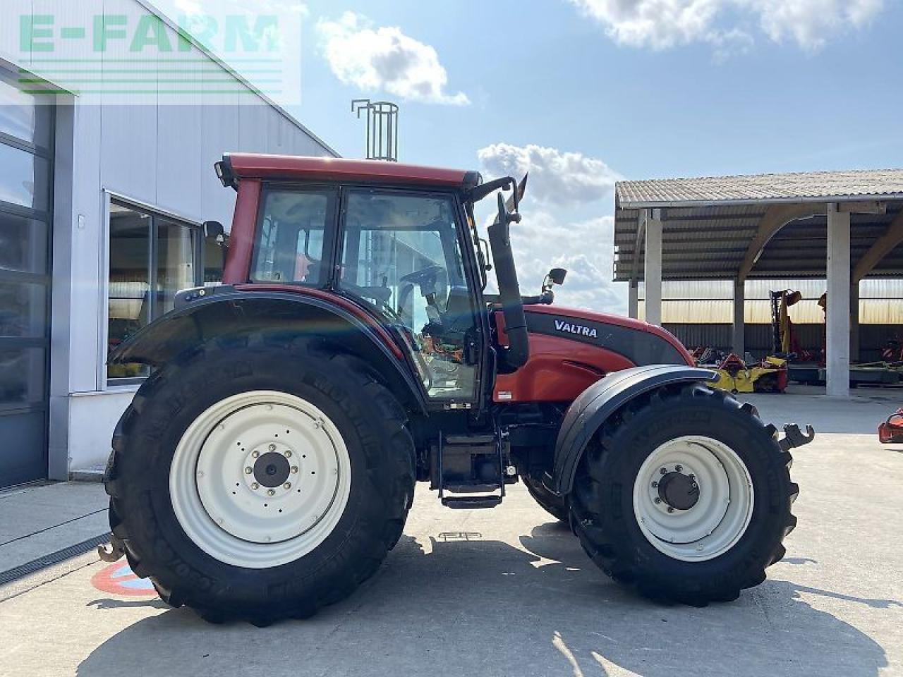 Valtra n 121 hi-tech - Трактор: слика 4 Valtra n 121 hi-tech - Трактор: слика 4