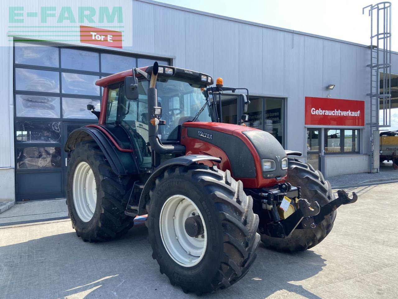 Valtra n 121 hi-tech - Трактор: слика 1 Valtra n 121 hi-tech - Трактор: слика 1