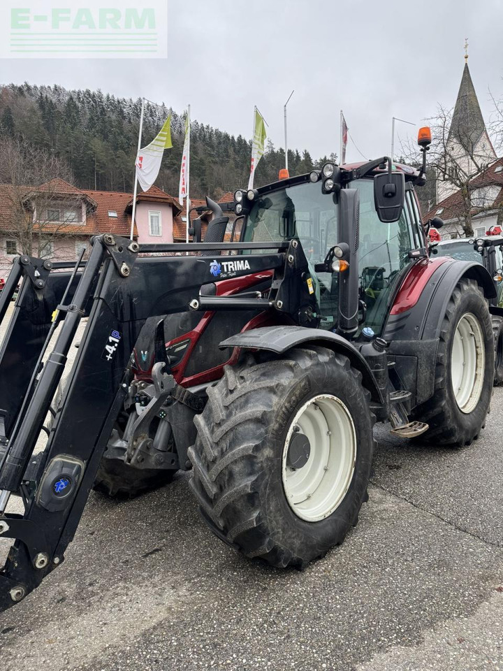 Valtra n114e hitech HiTech - Трактор: слика 1 Valtra n114e hitech HiTech - Трактор: слика 1