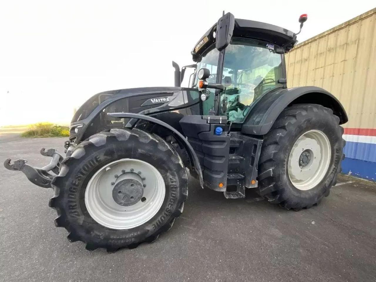 Valtra s324 - Трактор: слика 1 Valtra s324 - Трактор: слика 1