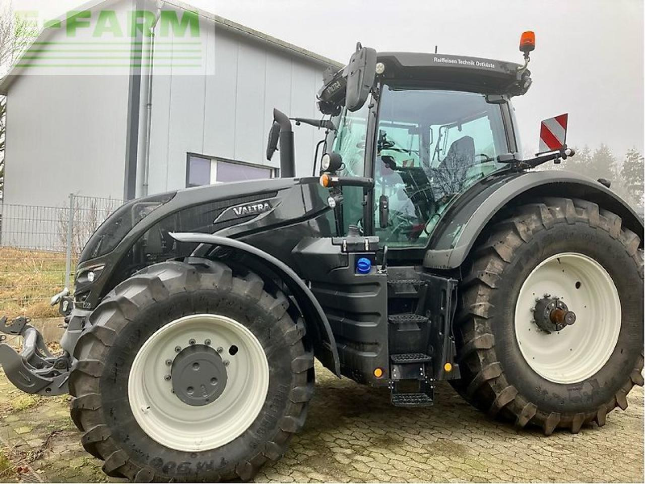 Valtra s324 smarttouch mr19 - Трактор: слика 2 Valtra s324 smarttouch mr19 - Трактор: слика 2
