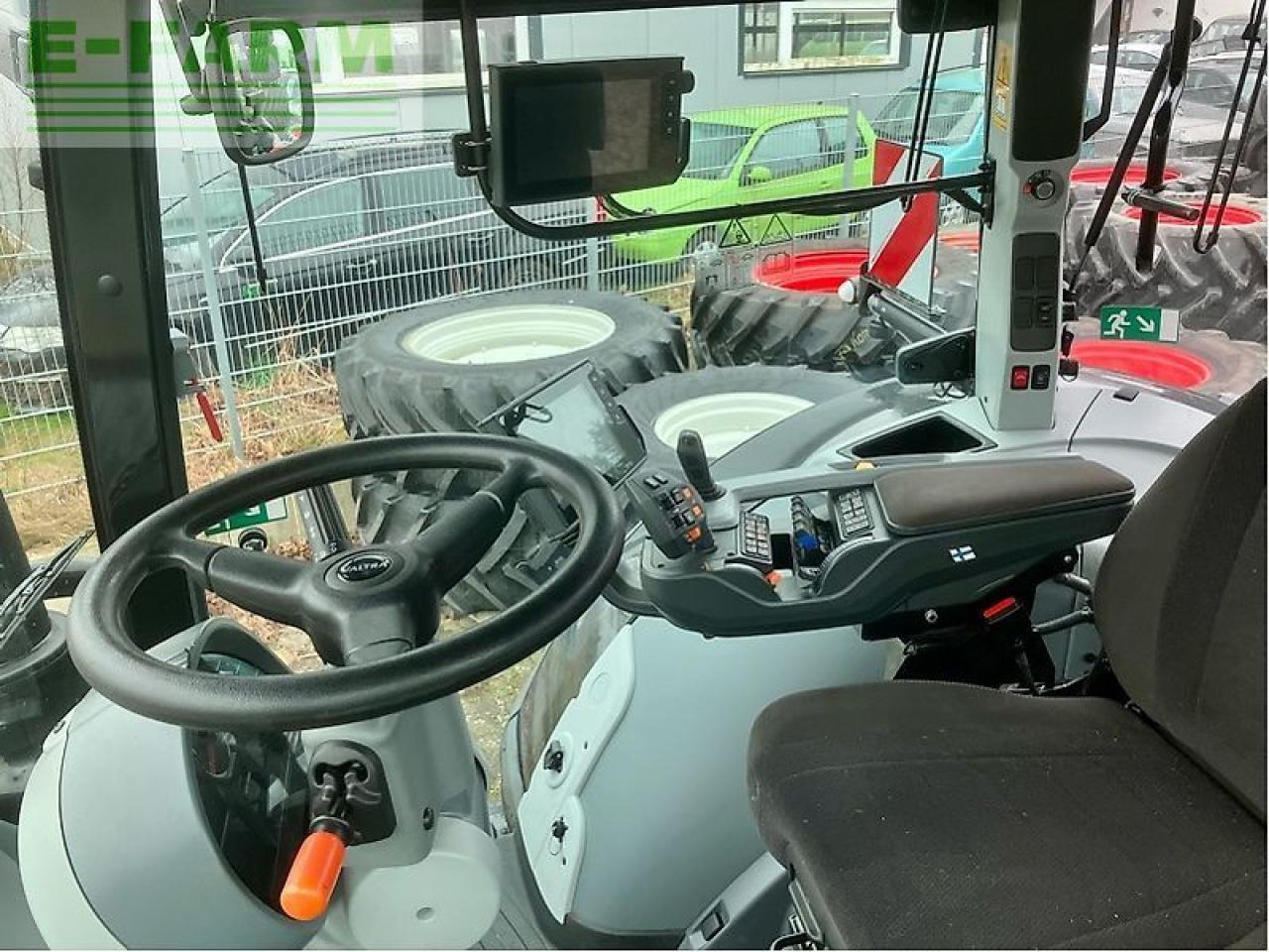 Valtra s324 smarttouch mr19 - Трактор: слика 4 Valtra s324 smarttouch mr19 - Трактор: слика 4