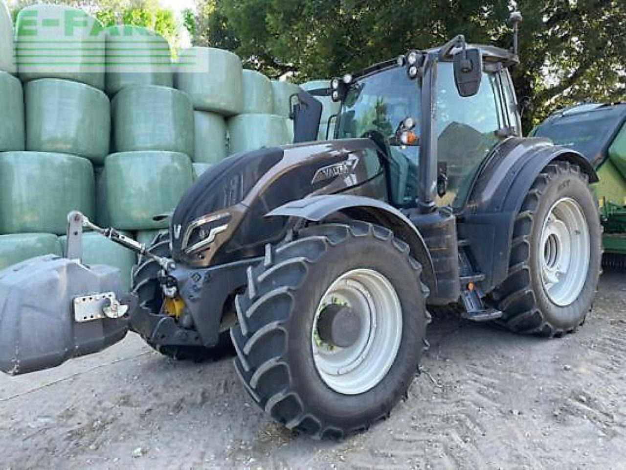 Valtra t235v - Трактор: слика 2 Valtra t235v - Трактор: слика 2