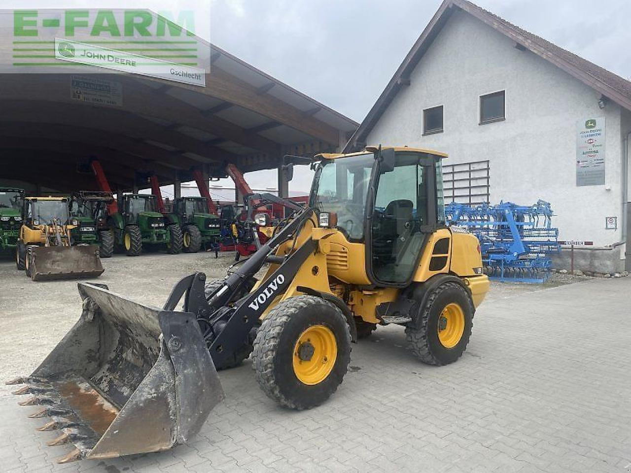 Volvo l 25f - Мини багер: слика 1 Volvo l 25f - Мини багер: слика 1