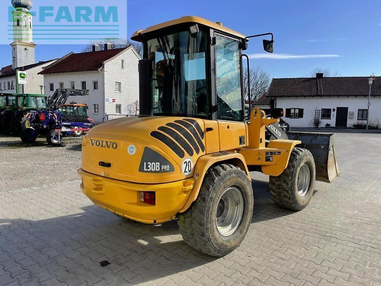 Volvo l 30b pro - Мини багер: слика 4 Volvo l 30b pro - Мини багер: слика 4