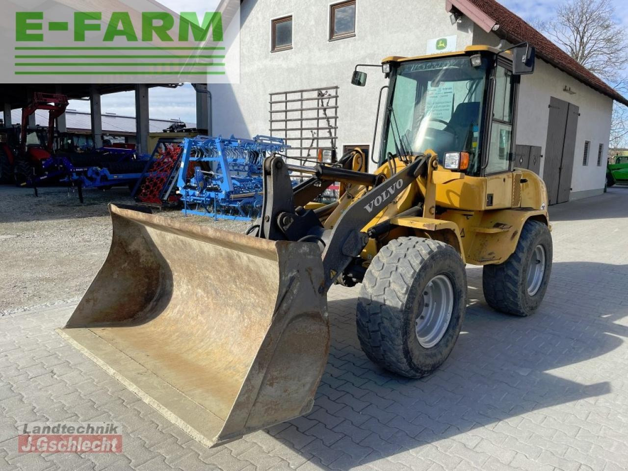 Volvo l 30b pro - Мини багер: слика 1 Volvo l 30b pro - Мини багер: слика 1