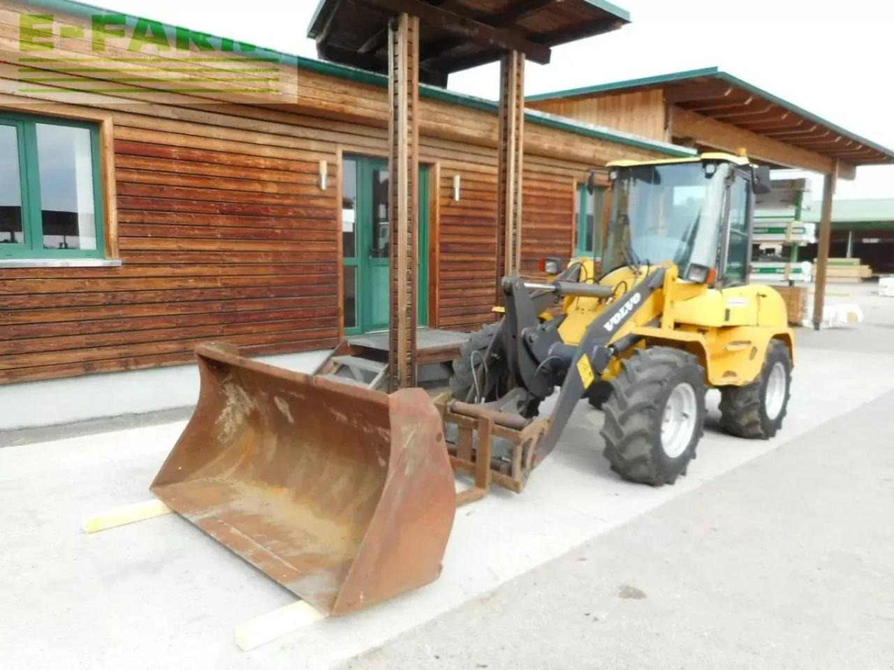 Volvo l35b-z/s ( 6.650kg ) - Мини багер: слика 2 Volvo l35b-z/s ( 6.650kg ) - Мини багер: слика 2