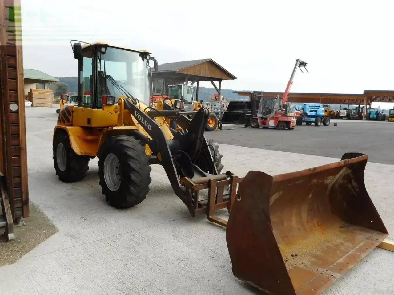 Volvo l35b-z/s ( 6.650kg ) - Мини багер: слика 5 Volvo l35b-z/s ( 6.650kg ) - Мини багер: слика 5