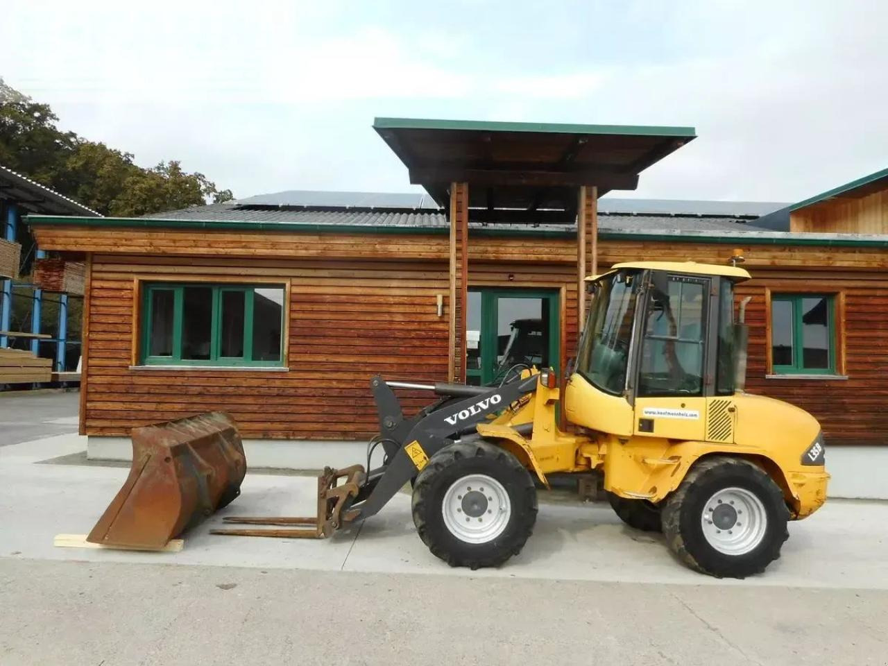 Volvo l35b-z/s ( 6.650kg ) - Мини багер: слика 1 Volvo l35b-z/s ( 6.650kg ) - Мини багер: слика 1