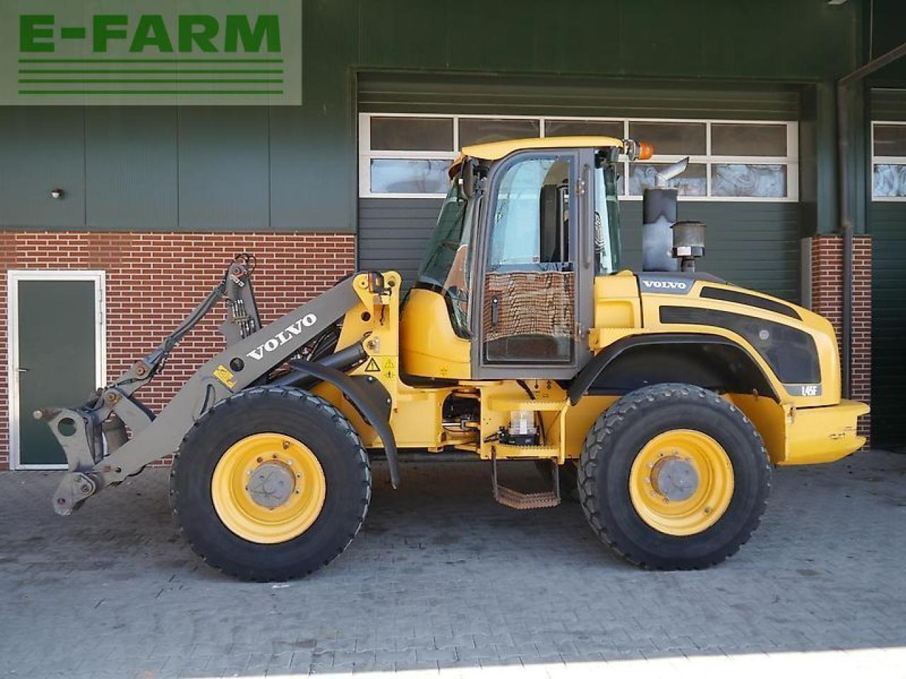 Volvo l45f - Мини багер: слика 4 Volvo l45f - Мини багер: слика 4