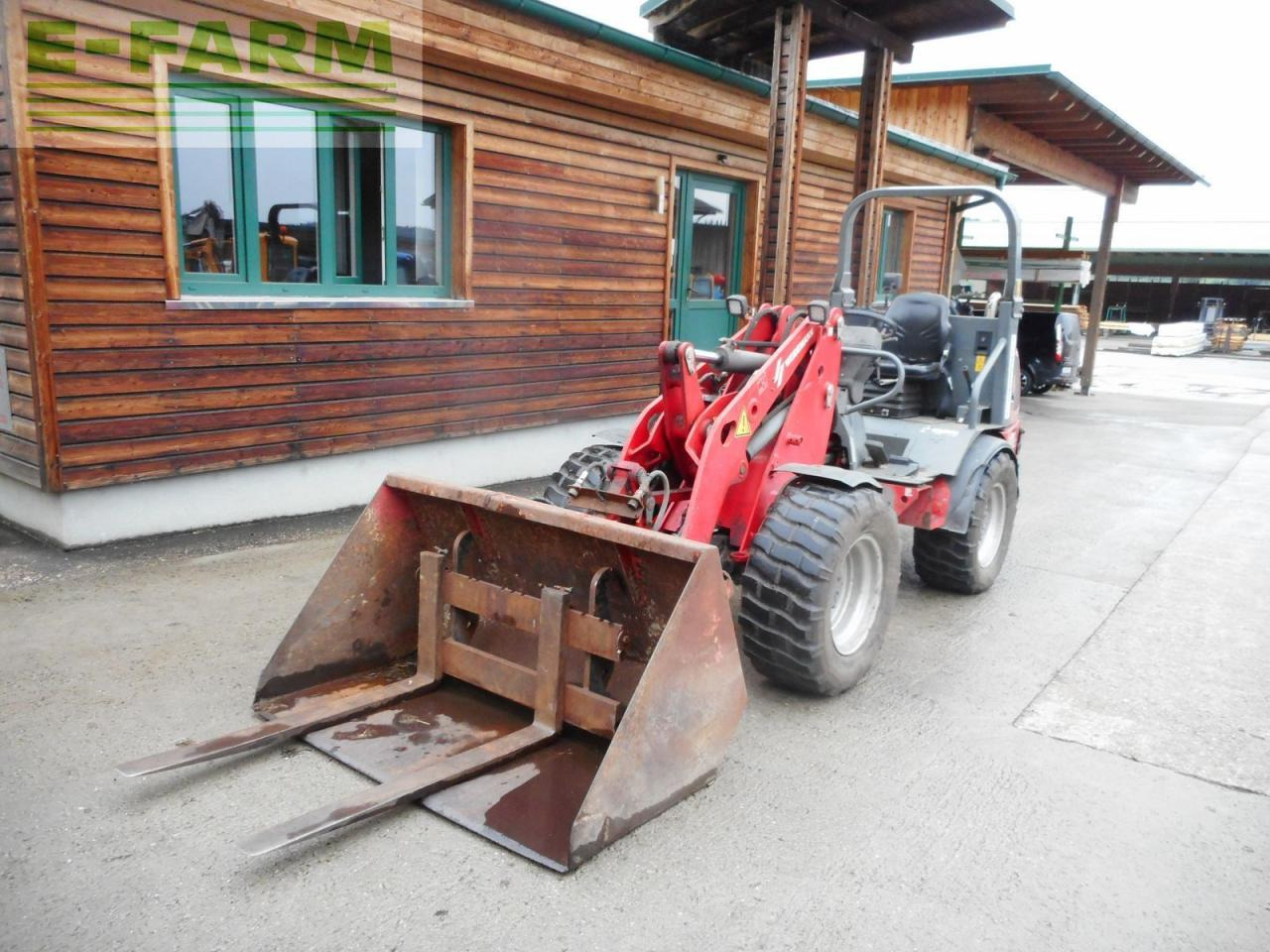 Weidemann 2070 lpcx50 ( 3.130kg ) mit schaufel und gabel - Мини багер: слика 2 Weidemann 2070 lpcx50 ( 3.130kg ) mit schaufel und gabel - Мини багер: слика 2