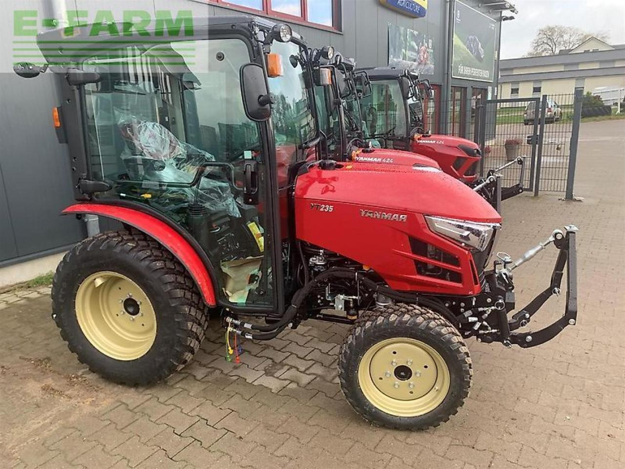 Yanmar yt235v-q - Трактор: слика 1 Yanmar yt235v-q - Трактор: слика 1