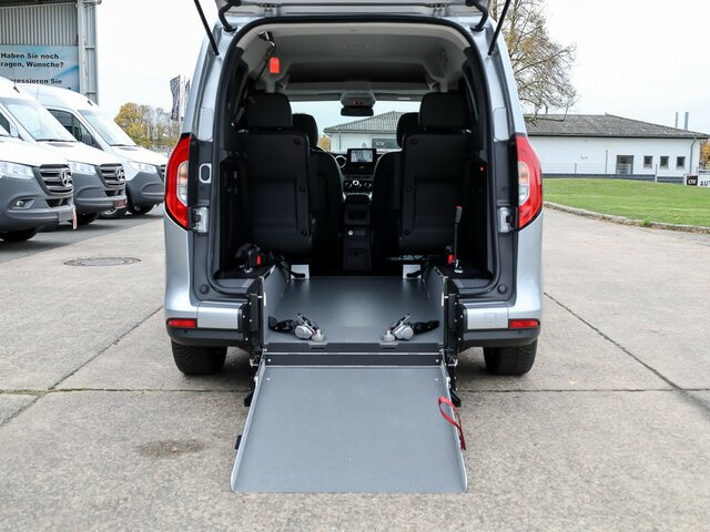 MERCEDES-BENZ T 180 Progressive,AMF Rollstuhlrampe,LED,Navi... - Друга машина: слика 2 MERCEDES-BENZ T 180 Progressive,AMF Rollstuhlrampe,LED,Navi... - Друга машина: слика 2