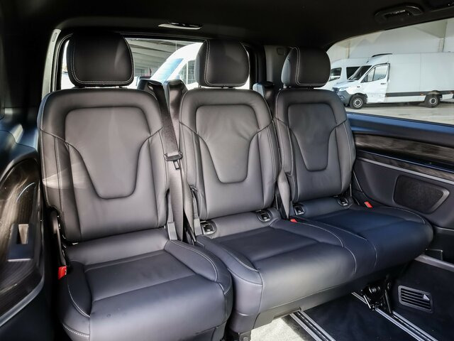 MERCEDES-BENZ EQV 300 Avantgarde Line,lang,7Sitze,2xKlima,LED... - Патничко комбе, Електрично комбе: слика 3 MERCEDES-BENZ EQV 300 Avantgarde Line,lang,7Sitze,2xKlima,LED... - Патничко комбе, Електрично комбе: слика 3