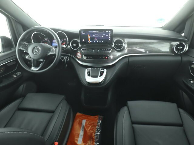 MERCEDES-BENZ EQV 300 Avantgarde Line,lang,7Sitze,2xKlima,LED... - Патничко комбе, Електрично комбе: слика 2 MERCEDES-BENZ EQV 300 Avantgarde Line,lang,7Sitze,2xKlima,LED... - Патничко комбе, Електрично комбе: слика 2