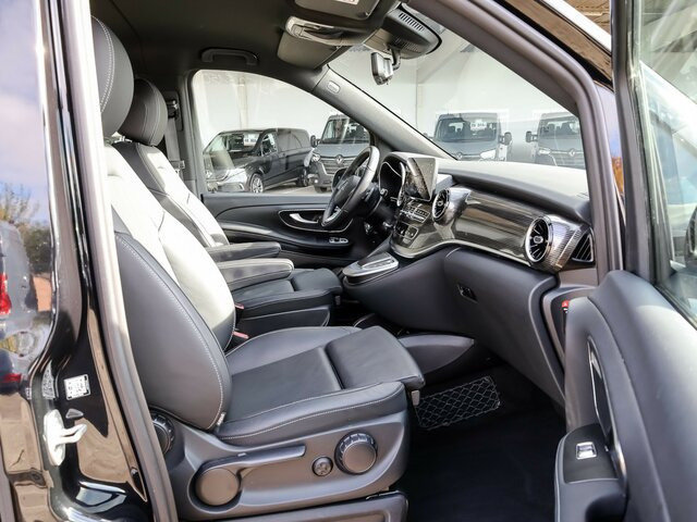 MERCEDES-BENZ EQV 300 Avantgarde Line,lang,7Sitze,2xKlima,LED... - Патничко комбе, Електрично комбе: слика 5 MERCEDES-BENZ EQV 300 Avantgarde Line,lang,7Sitze,2xKlima,LED... - Патничко комбе, Електрично комбе: слика 5