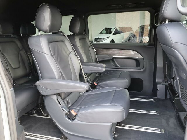 MERCEDES-BENZ EQV 300 Avantgarde,lang,7Sitze,2xSchiebetür,LED... - Патничко комбе, Електрично комбе: слика 4 MERCEDES-BENZ EQV 300 Avantgarde,lang,7Sitze,2xSchiebetür,LED... - Патничко комбе, Електрично комбе: слика 4