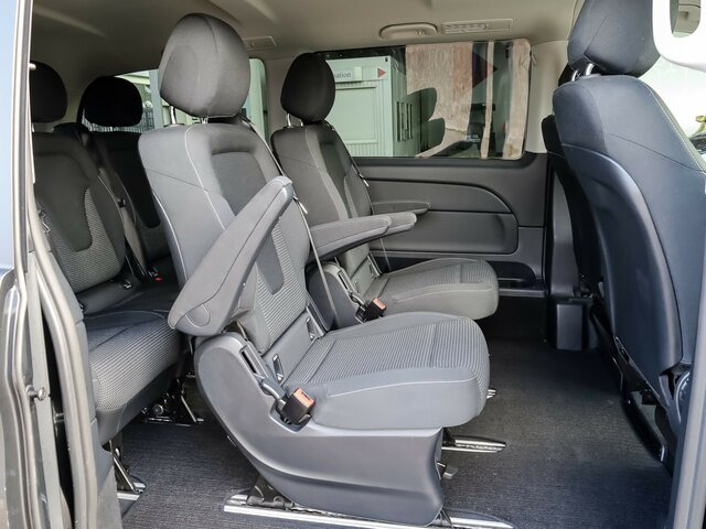 MERCEDES-BENZ EQV 300 lang,7Sitze,Schiebetür elektrisch,LED... - Патничко комбе, Електрично комбе: слика 5 MERCEDES-BENZ EQV 300 lang,7Sitze,Schiebetür elektrisch,LED... - Патничко комбе, Електрично комбе: слика 5