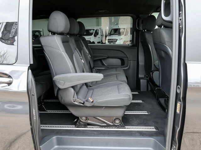 MERCEDES-BENZ EQV 300 lang,8Sitzer,2xSchiebetür,360°Kamera... - Патничко комбе, Електрично комбе: слика 5 MERCEDES-BENZ EQV 300 lang,8Sitzer,2xSchiebetür,360°Kamera... - Патничко комбе, Електрично комбе: слика 5