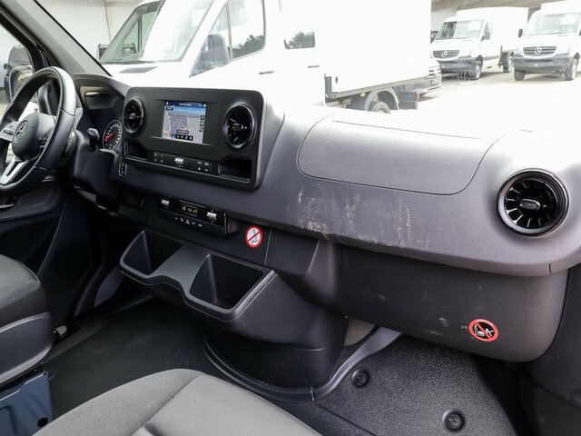 MERCEDES-BENZ Sprinter 315 CDI Kasten,3924mm,Automatik,LED... - Товарно комбе: слика 4 MERCEDES-BENZ Sprinter 315 CDI Kasten,3924mm,Automatik,LED... - Товарно комбе: слика 4