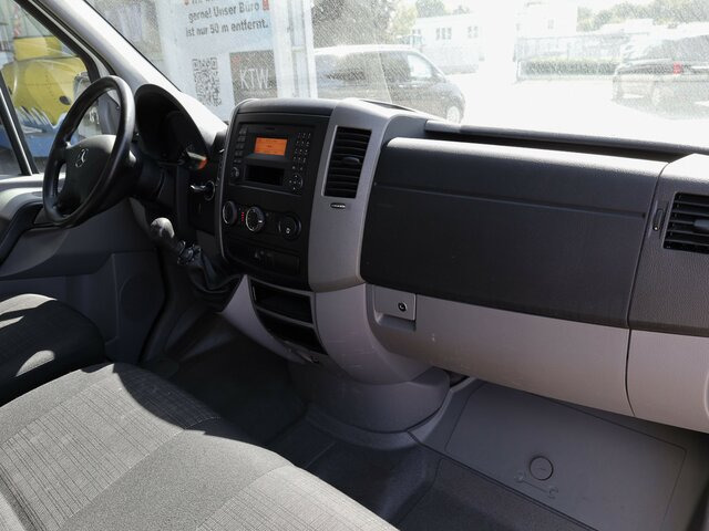 MERCEDES-BENZ Sprinter 316CDI Pritsche,Allrad,Klima... - Комбе со отворен сандак: слика 2 MERCEDES-BENZ Sprinter 316CDI Pritsche,Allrad,Klima... - Комбе со отворен сандак: слика 2