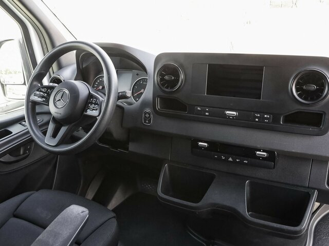 MERCEDES-BENZ Sprinter 317 Maxi,9GTronic,MBUX,Kamera - Товарно комбе: слика 4 MERCEDES-BENZ Sprinter 317 Maxi,9GTronic,MBUX,Kamera - Товарно комбе: слика 4