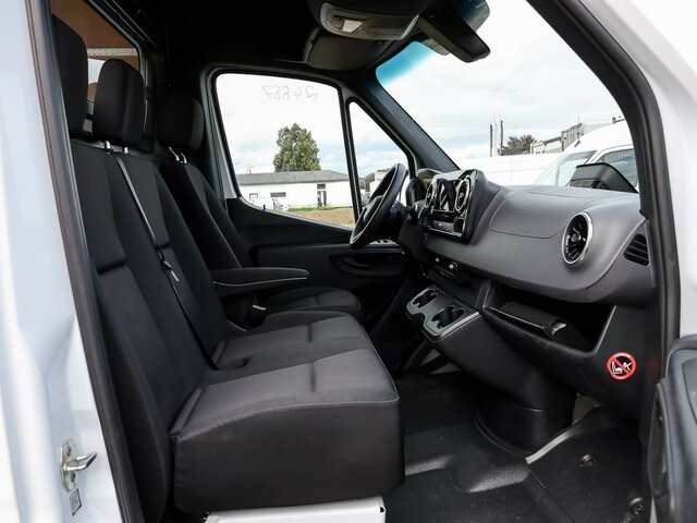 MERCEDES-BENZ Sprinter 317 Maxi,9GTronic,MBUX,Kamera - Товарно комбе: слика 3 MERCEDES-BENZ Sprinter 317 Maxi,9GTronic,MBUX,Kamera - Товарно комбе: слика 3
