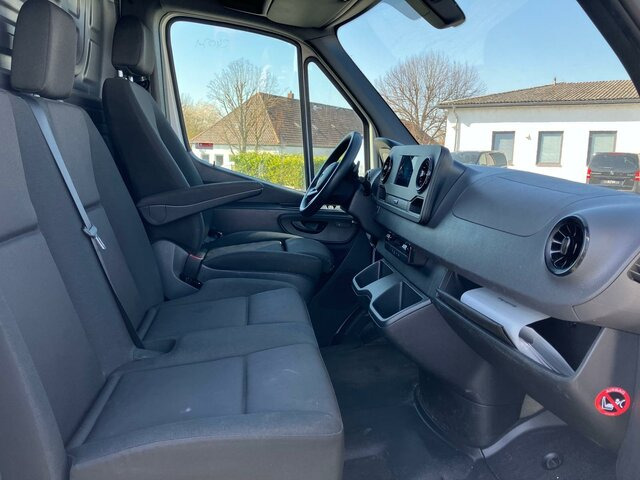MERCEDES-BENZ Sprinter 317 Maxi,9GTronic,MBUX,Kamera - Товарно комбе: слика 2 MERCEDES-BENZ Sprinter 317 Maxi,9GTronic,MBUX,Kamera - Товарно комбе: слика 2