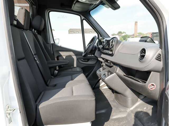 MERCEDES-BENZ Sprinter 317 Maxi,9GTronic,MBUX,Kamera... - Товарно комбе: слика 3 MERCEDES-BENZ Sprinter 317 Maxi,9GTronic,MBUX,Kamera... - Товарно комбе: слика 3