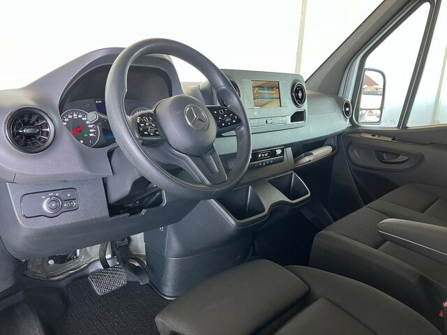 MERCEDES-BENZ Sprinter 317 Maxi,9GTronic,MBUX,Kamera - Товарно комбе: слика 4 MERCEDES-BENZ Sprinter 317 Maxi,9GTronic,MBUX,Kamera - Товарно комбе: слика 4