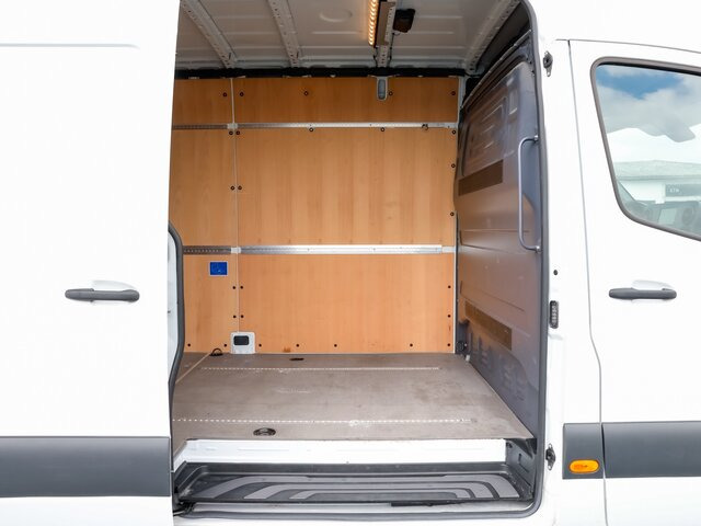 MERCEDES-BENZ Sprinter 317 Maxi,MBUX,Kamera,Tempomat - Товарно комбе: слика 2 MERCEDES-BENZ Sprinter 317 Maxi,MBUX,Kamera,Tempomat - Товарно комбе: слика 2