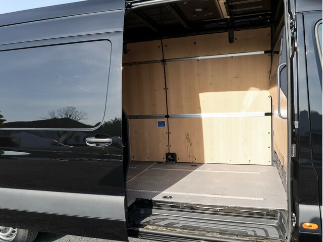 Товарно комбе MERCEDES-BENZ Sprinter 317 Maxi,MBUX,Kamera,Tempomat: слика 23