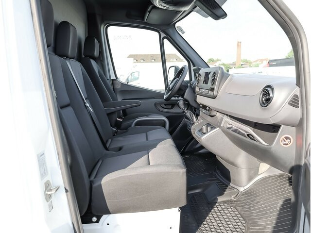 MERCEDES-BENZ Sprinter317CDI Maxi Koffer,LBW,Klima,Kamera - Комбе фургон: слика 3 MERCEDES-BENZ Sprinter317CDI Maxi Koffer,LBW,Klima,Kamera - Комбе фургон: слика 3