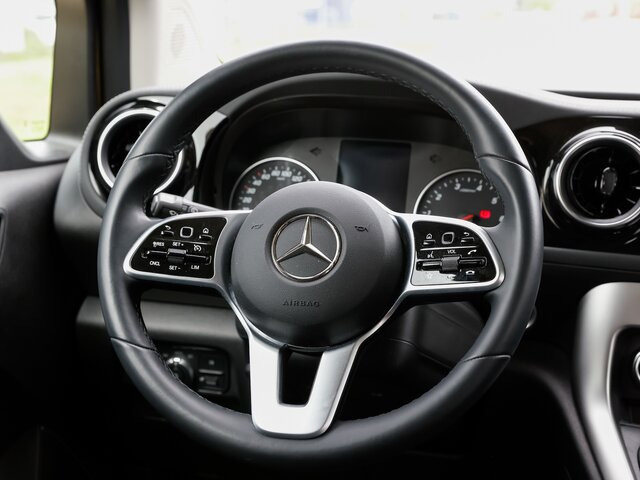 MERCEDES-BENZ T 180 Progressive,AHK,LED,Navi,Kamera,Tempomat... - Патничко комбе: слика 5 MERCEDES-BENZ T 180 Progressive,AHK,LED,Navi,Kamera,Tempomat... - Патничко комбе: слика 5