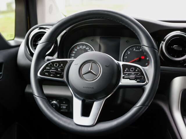 MERCEDES-BENZ T 180 Progressive,AHK,LED,Navi,Kamera,Tempomat - Патничко комбе: слика 5 MERCEDES-BENZ T 180 Progressive,AHK,LED,Navi,Kamera,Tempomat - Патничко комбе: слика 5