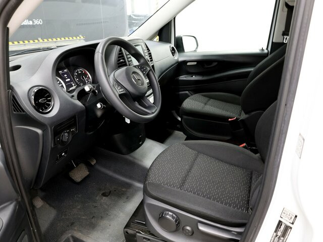 MERCEDES-BENZ Vito 114 TourerPro,lang,Automatik,8Sitze,Kamera... - Минибус, Патничко комбе: слика 2 MERCEDES-BENZ Vito 114 TourerPro,lang,Automatik,8Sitze,Kamera... - Минибус, Патничко комбе: слика 2