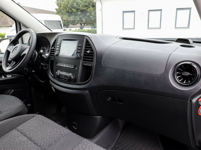 MERCEDES-BENZ Vito116CDI KA Extralang,Automatik,Klima,Kamera - Мало комбе: слика 4 MERCEDES-BENZ Vito116CDI KA Extralang,Automatik,Klima,Kamera - Мало комбе: слика 4
