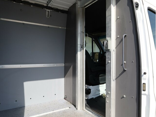 MERCEDES-BENZ eSprinter 312 Kasten FWD,3.924mm Radstand - Товарно комбе, Електрично комбе: слика 3 MERCEDES-BENZ eSprinter 312 Kasten FWD,3.924mm Radstand - Товарно комбе, Електрично комбе: слика 3