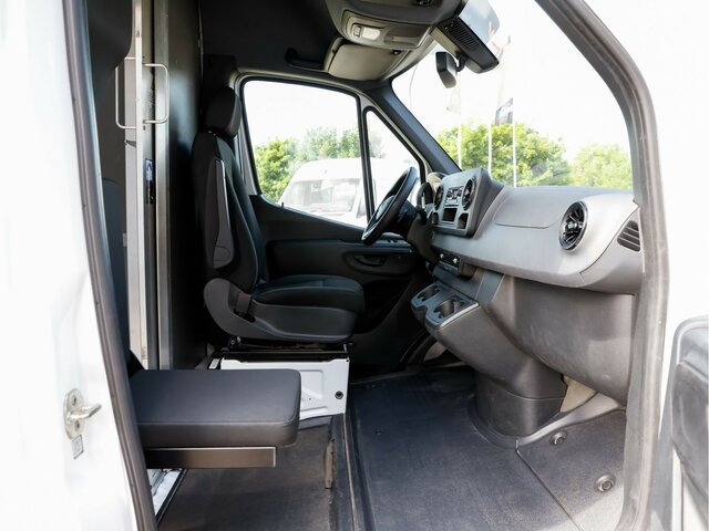 MERCEDES-BENZ eSprinter 312 Kasten FWD,3.924mm Radstand - Товарно комбе, Електрично комбе: слика 3 MERCEDES-BENZ eSprinter 312 Kasten FWD,3.924mm Radstand - Товарно комбе, Електрично комбе: слика 3