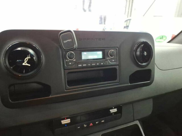 MERCEDES-BENZ eSprinter 312 Kasten FWD,Klima,Post Tür... - Товарно комбе, Електрично комбе: слика 2 MERCEDES-BENZ eSprinter 312 Kasten FWD,Klima,Post Tür... - Товарно комбе, Електрично комбе: слика 2