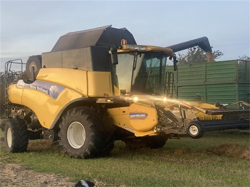 New Holland CR 980 1050er hjul og 30Fod 4 hjulstræk - Комбајн: слика 2 New Holland CR 980 1050er hjul og 30Fod 4 hjulstræk - Комбајн: слика 2