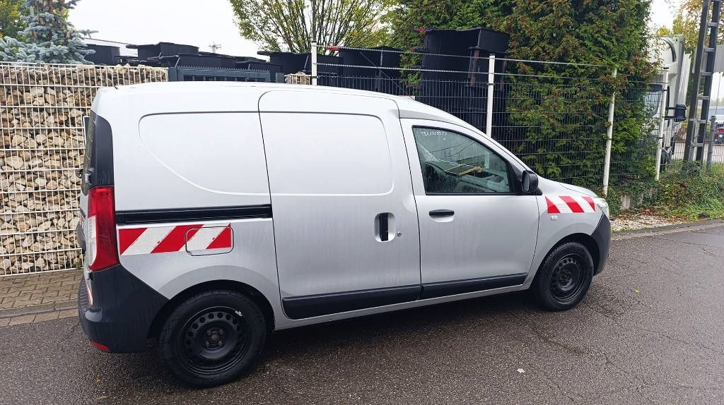 Dacia Dokker Transporter, Kastenwagen mit Schubladen - Мало комбе: слика 5 Dacia Dokker Transporter, Kastenwagen mit Schubladen - Мало комбе: слика 5