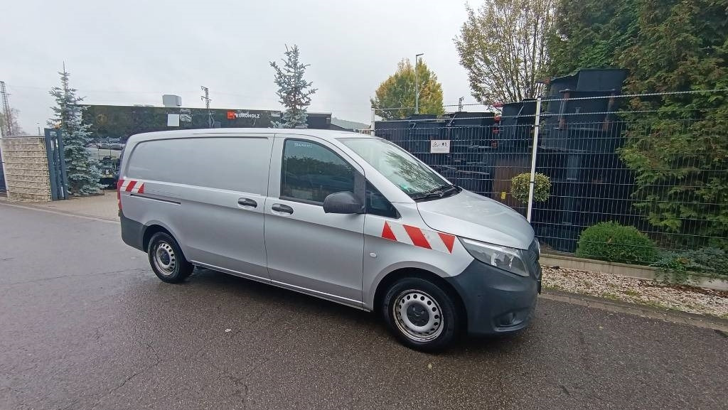 Mercedes-Benz Vito 114 CDI Werkstattschränke, Standheizung, PDC - Комбе фургон: слика 3 Mercedes-Benz Vito 114 CDI Werkstattschränke, Standheizung, PDC - Комбе фургон: слика 3