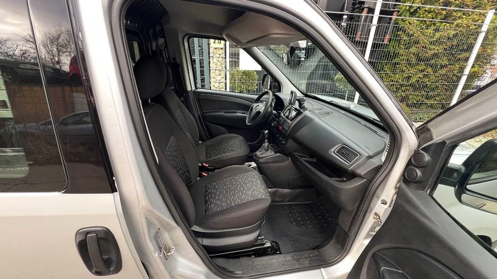 Комбе фургон Opel Combo 1.3, Kasten, Transporter, Werkstattschränke: слика 10