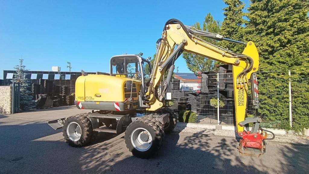 Wacker Neuson 9503 Bagger Powertilt, SW Martin, Verstellausleger - Багер на тркала: слика 2 Wacker Neuson 9503 Bagger Powertilt, SW Martin, Verstellausleger - Багер на тркала: слика 2