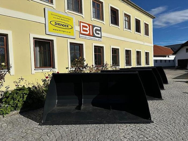 Big Volumenschaufel 250 cm mit Merlo ZM2 Aufnahme - Корпа: слика 1 Big Volumenschaufel 250 cm mit Merlo ZM2 Aufnahme - Корпа: слика 1