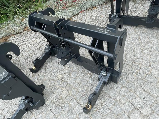 Big Adapter Kramer / Claas Scorpion auf 3 Punkt Aufnahme - Додаток: слика 1 Big Adapter Kramer / Claas Scorpion auf 3 Punkt Aufnahme - Додаток: слика 1