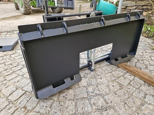 Big Bobcat 114 cm Adapter mit Euro Aufnahme - Додаток: слика 1 Big Bobcat 114 cm Adapter mit Euro Aufnahme - Додаток: слика 1