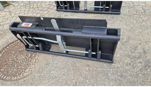 Big Bobcat 90 cm Adapter mit Euro Aufnahme - Додаток: слика 1 Big Bobcat 90 cm Adapter mit Euro Aufnahme - Додаток: слика 1