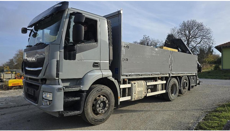 Iveco Stralis 6x2 Baustoffpritsche mit Hiab 228-E5 Kran - Камион со кран: слика 1 Iveco Stralis 6x2 Baustoffpritsche mit Hiab 228-E5 Kran - Камион со кран: слика 1